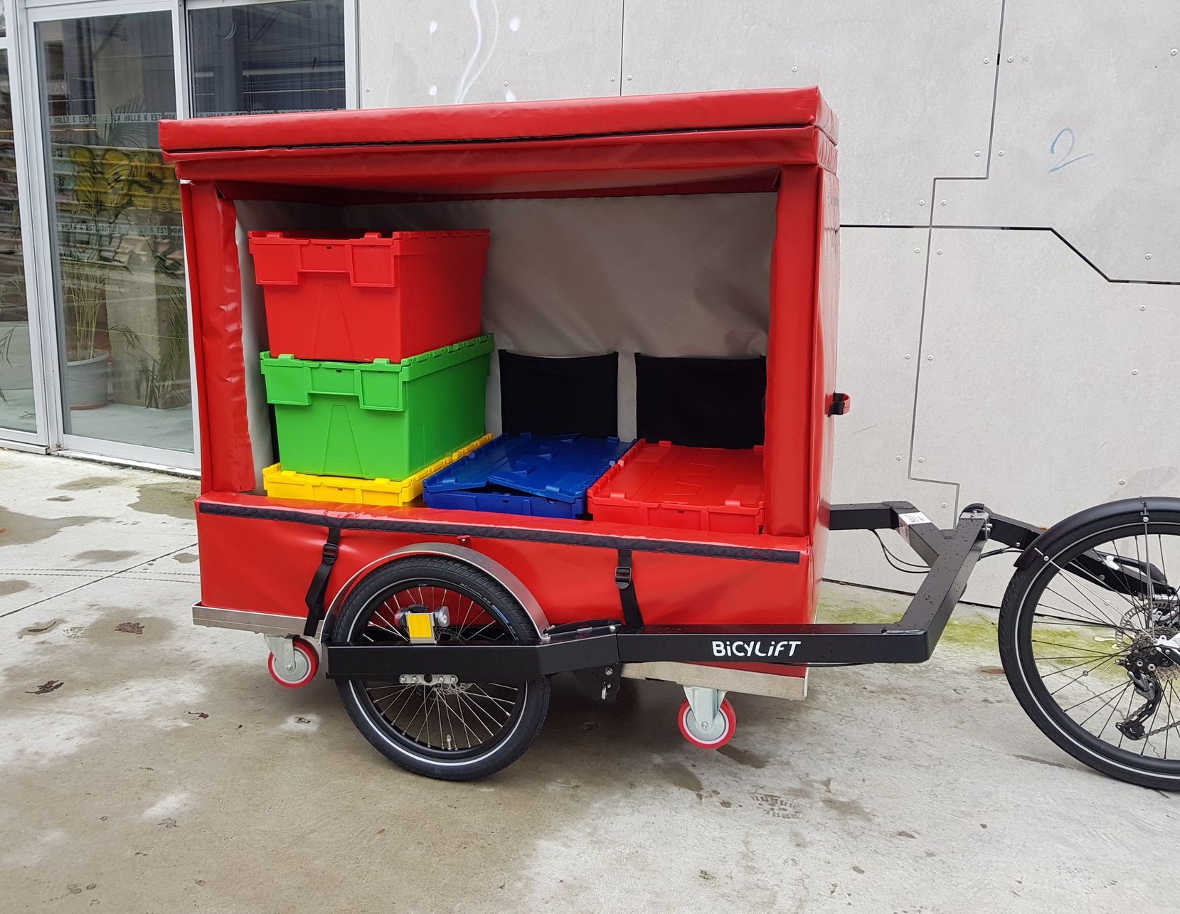 cold and co contene, module for bike trailer