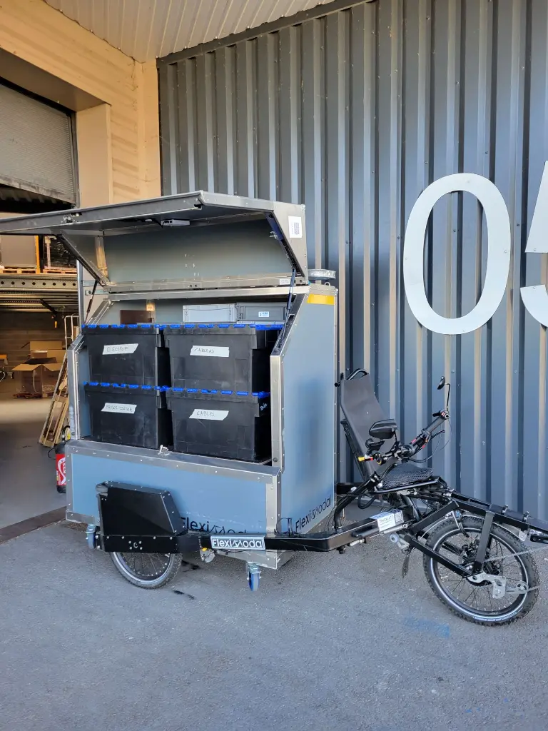 Caisson Lift aménagé TricyLift triporteur professionnel_3.webp
