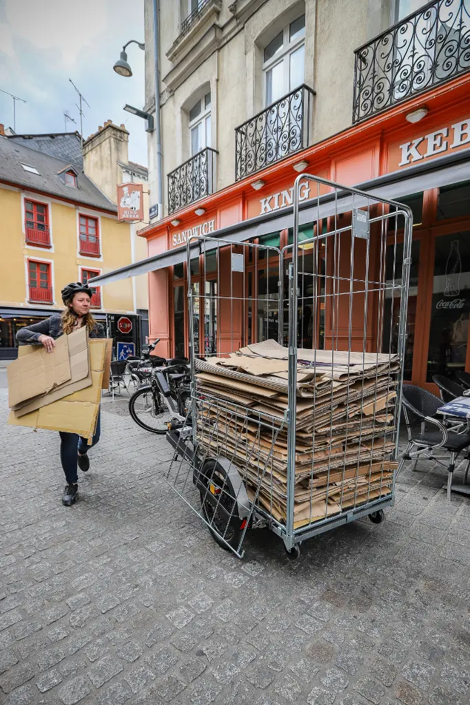 Roll-collecte-carton-FlexiModal-BicyLift.webp